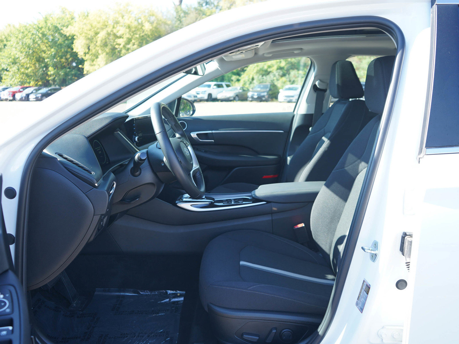 Certified 2023 Hyundai Sonata SEL w/ Convenience Package FWD image 18