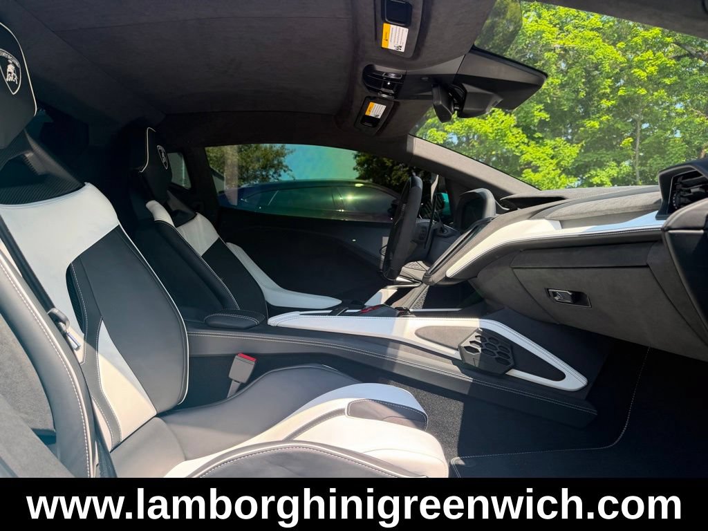 Used 2026 Lamborghini Temerario AWD/4WD image 25