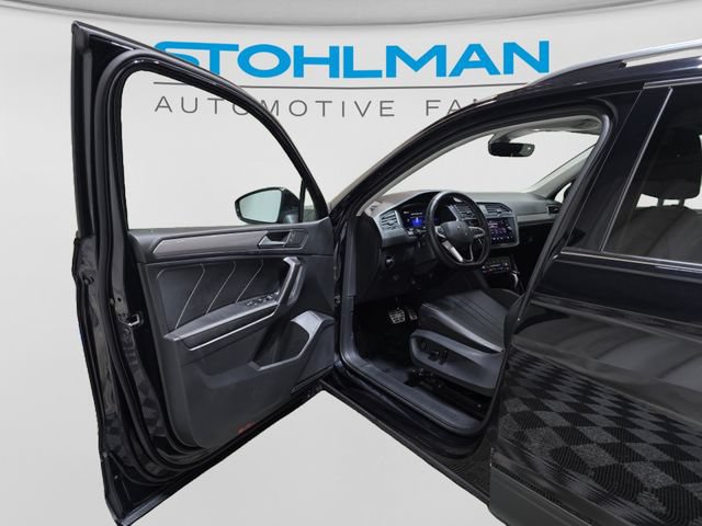 Certified 2023 Volkswagen Tiguan SE AWD/4WD image 12