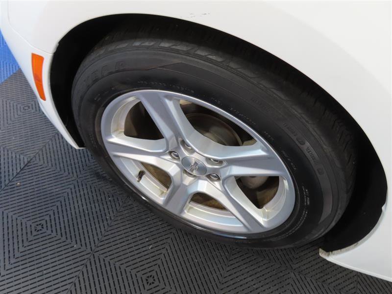 Used 2023 Chevrolet Camaro LT RWD image 8