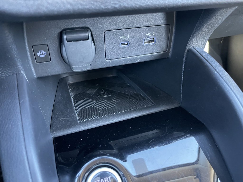 Used 2023 Nissan Versa SR w/ Electronics Package image 12