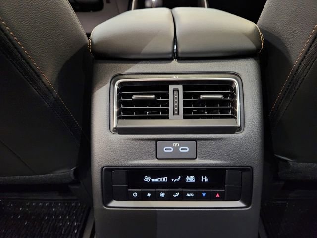 Certified 2025 MAZDA CX-70 Plug-In Hybrid w/ Premium Pkg image 24