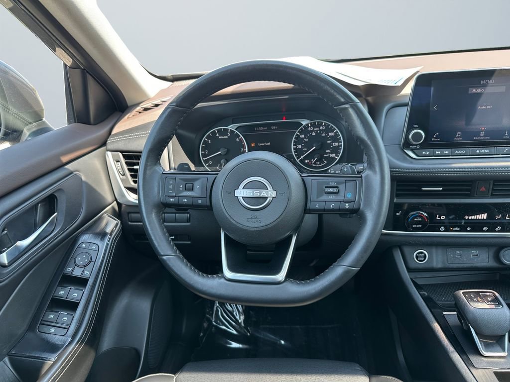 Used 2023 Nissan Rogue SV w/ SV Premium B Package FWD image 12