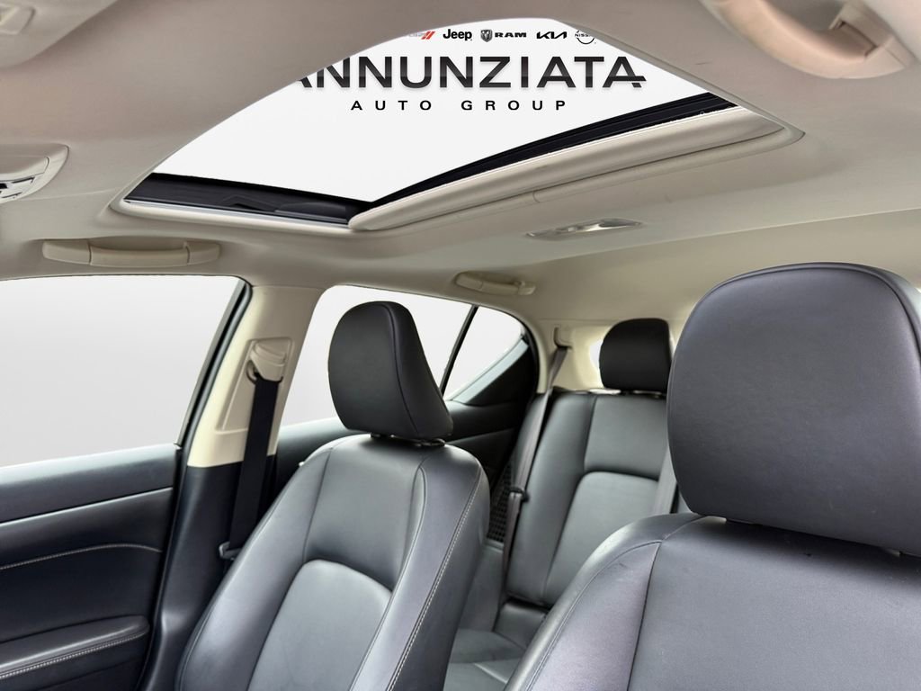 Used 2017 Lexus CT 200h w/ Navigation System Package image 30