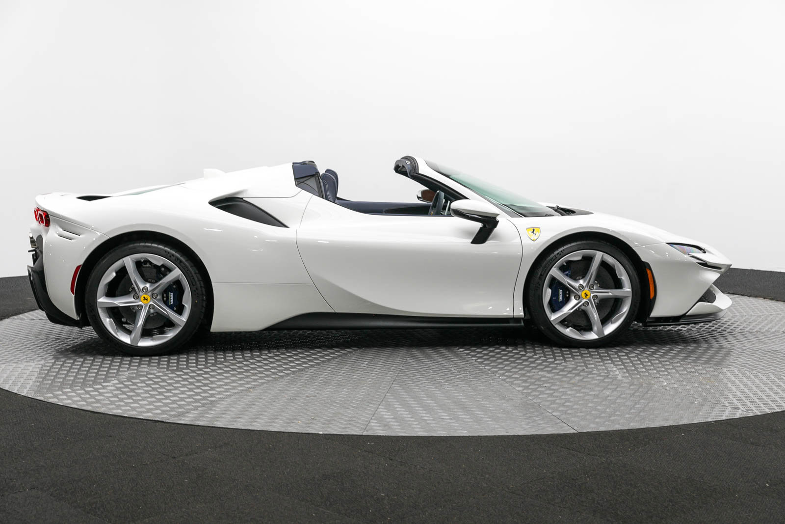 Certified 2024 Ferrari SF90 Spider image 9