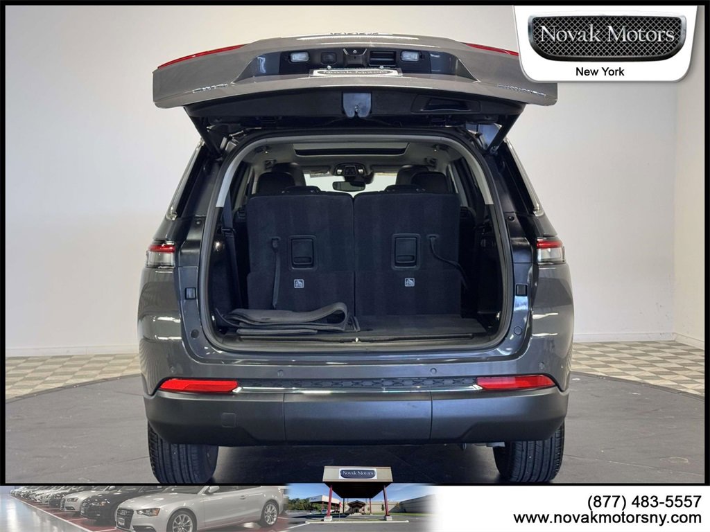 Used 2023 Jeep Grand Cherokee L Limited image 5