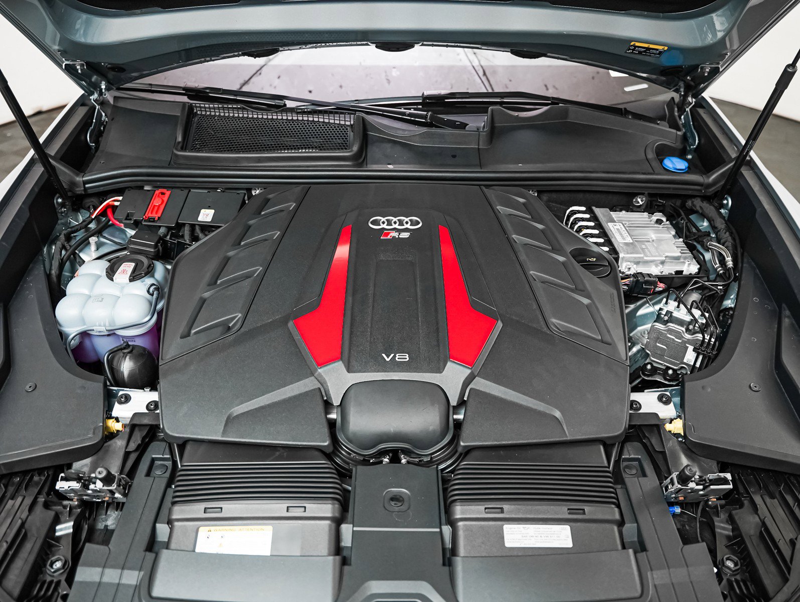 New 2026 Audi RS Q8 performance image 4