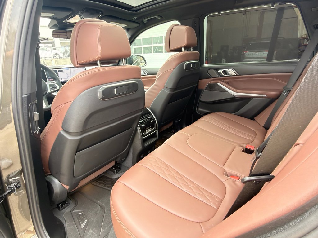 Used 2026 BMW X5 sDrive40i w/ M Sport Package image 21