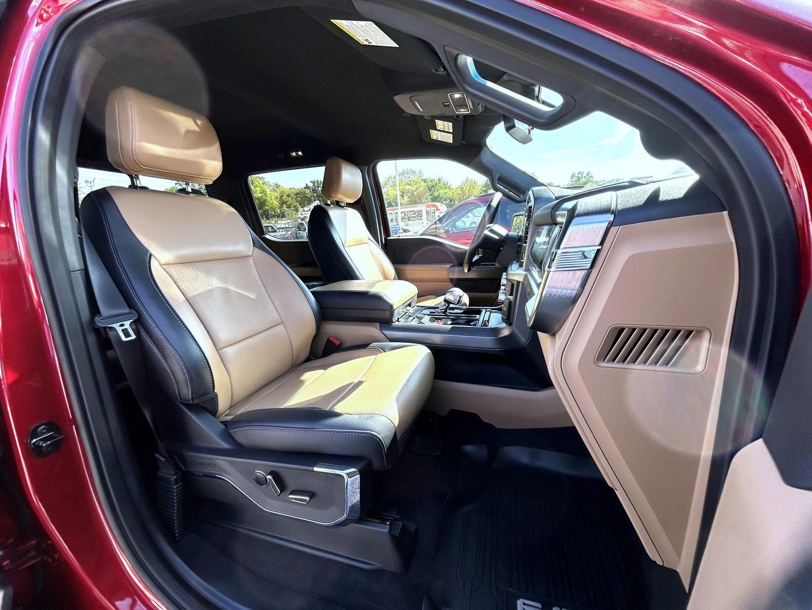 Used 2023 Ford F150 Lariat w/ Equipment Group 502A High image 16