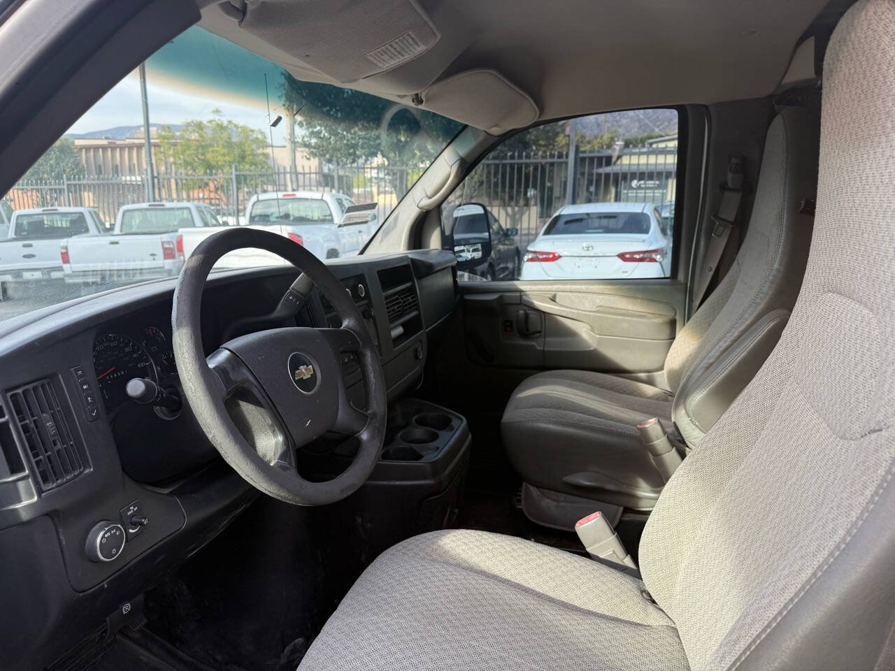 Used 2012 Chevrolet Express 2500 RWD image 10