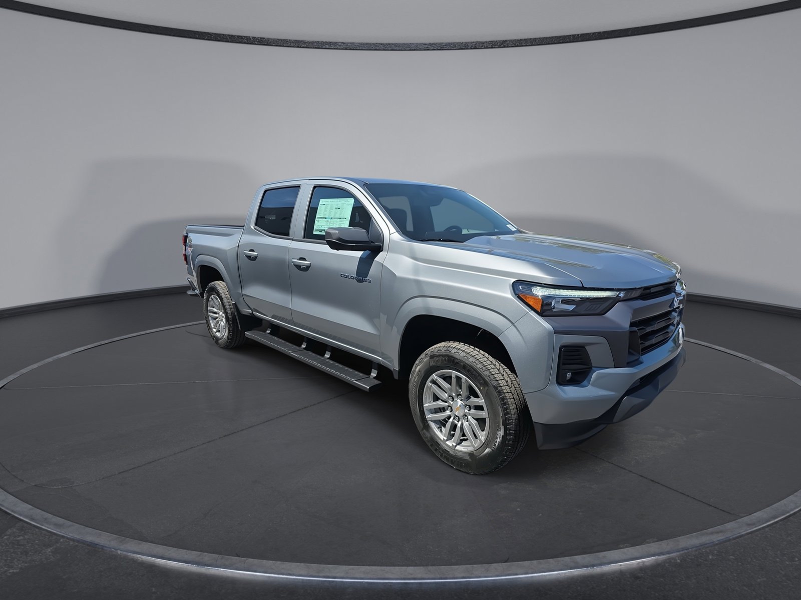 New 2026 Chevrolet Colorado LT w/ LT Convenience Package AWD/4WD image 2