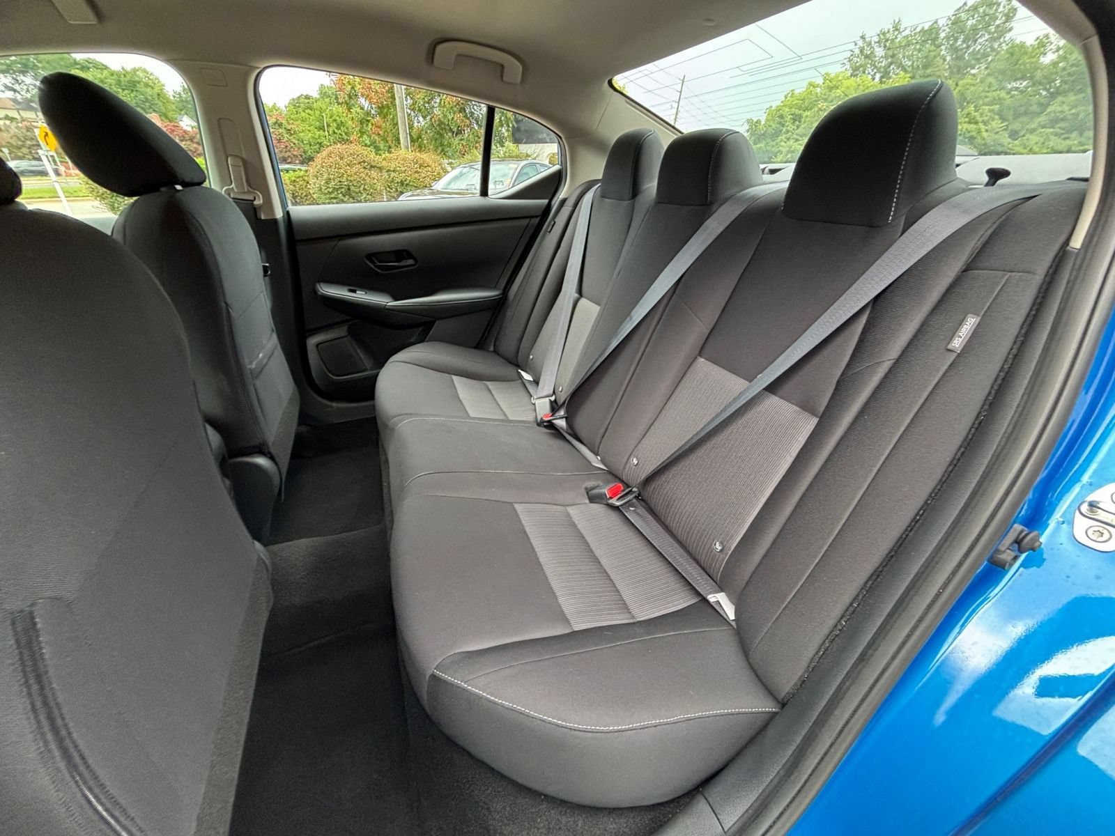 Used 2025 Nissan Sentra SV FWD image 32