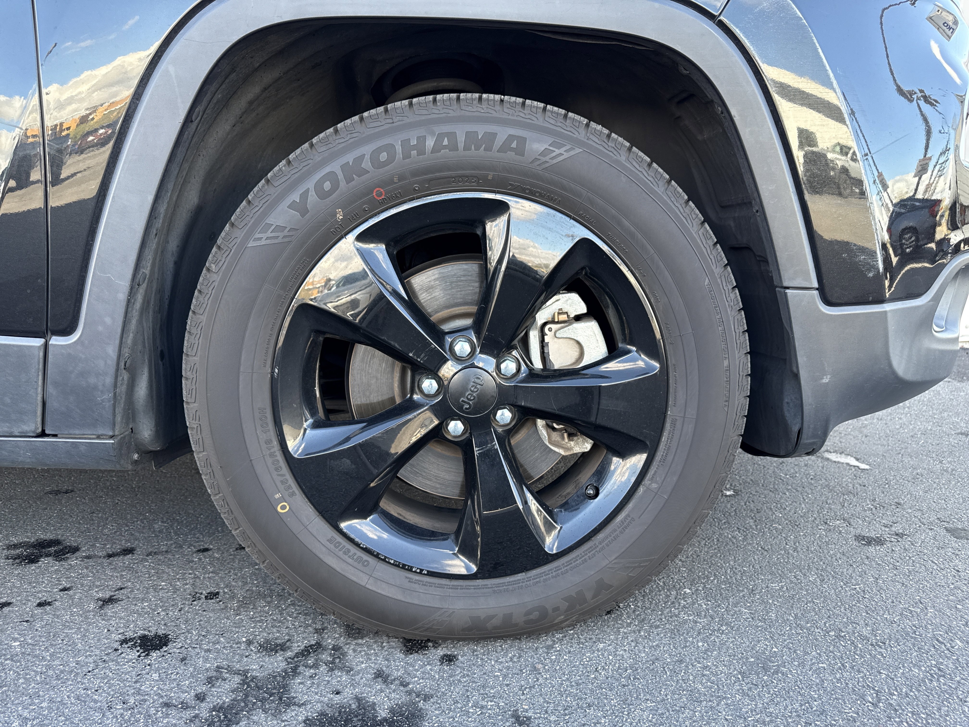 Used 2016 Jeep Cherokee Latitude w/ Comfort/Convenience Group image 21