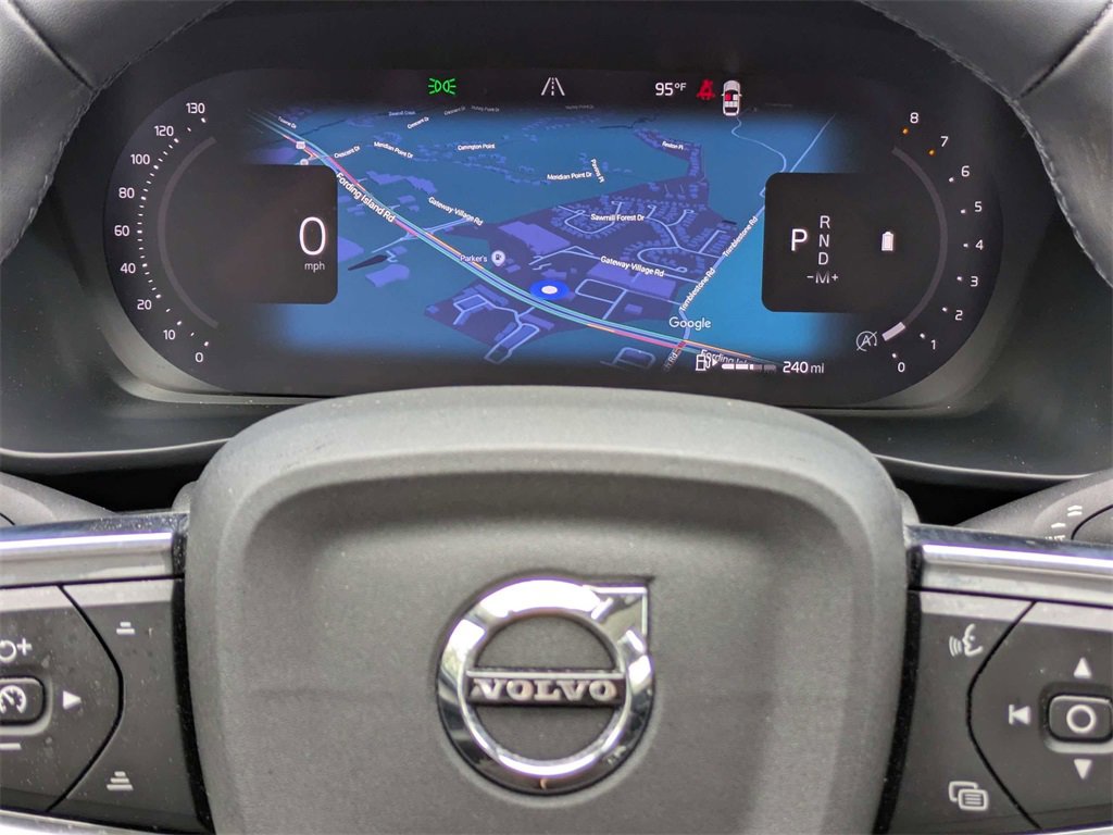 Used 2023 Volvo XC40 B5 Plus AWD/4WD image 28