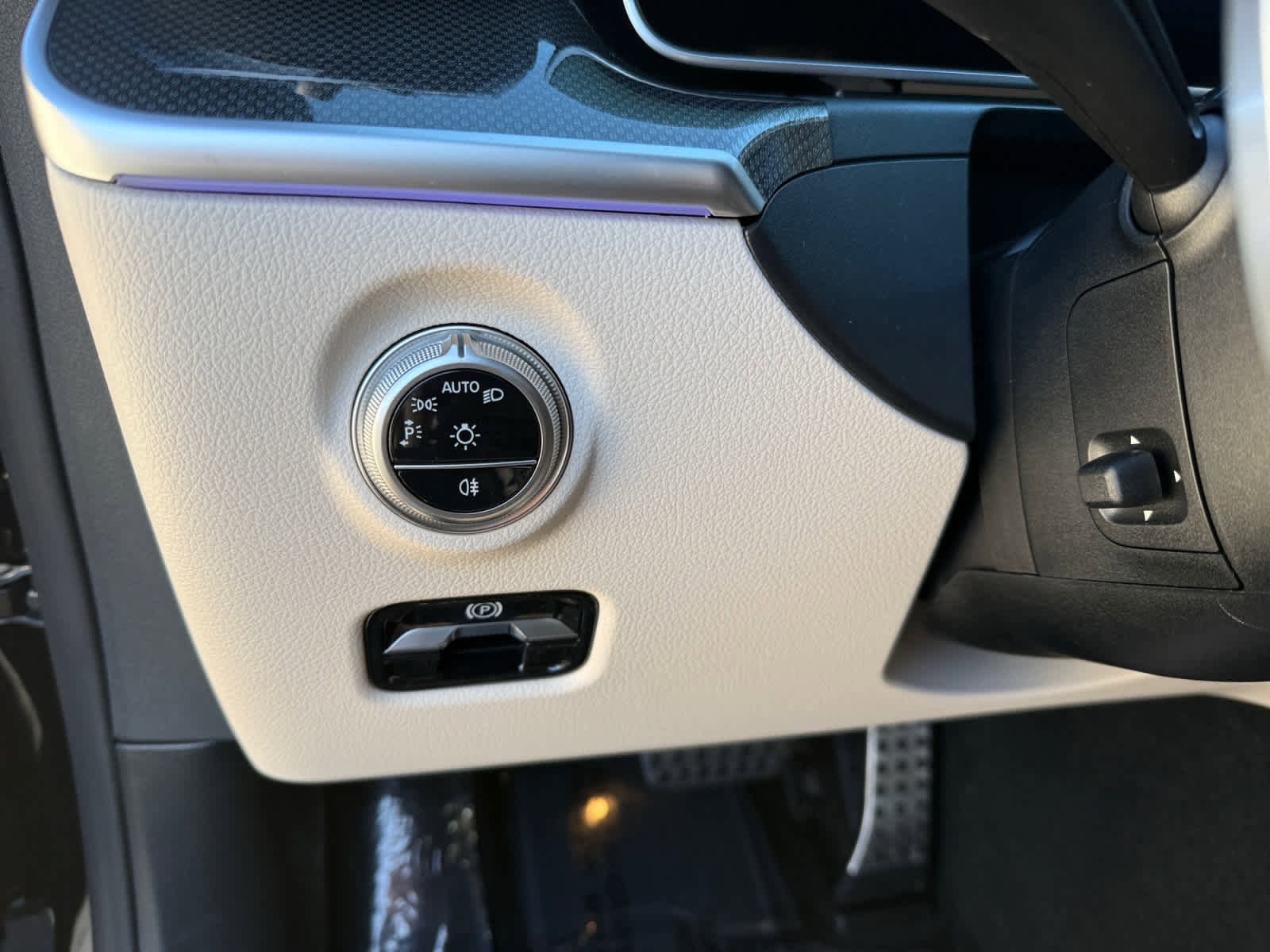 New 2026 Mercedes-Benz CLE 300 4MATIC Cabriolet image 23