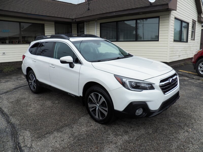 Used 2018 Subaru Outback 2.5i Limited AWD/4WD image 1