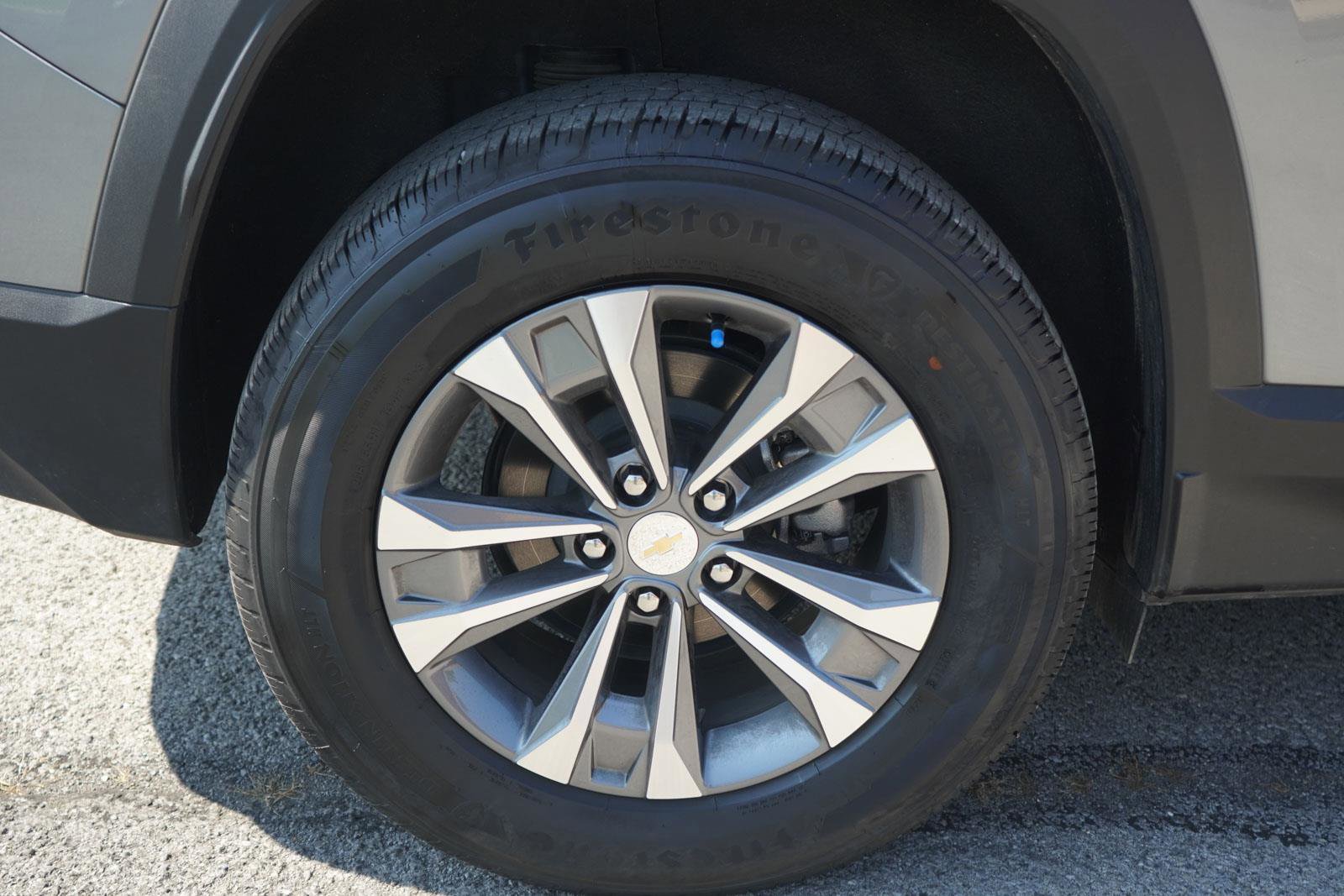 New 2025 Chevrolet Equinox LT w/ Convenience Package II image 12