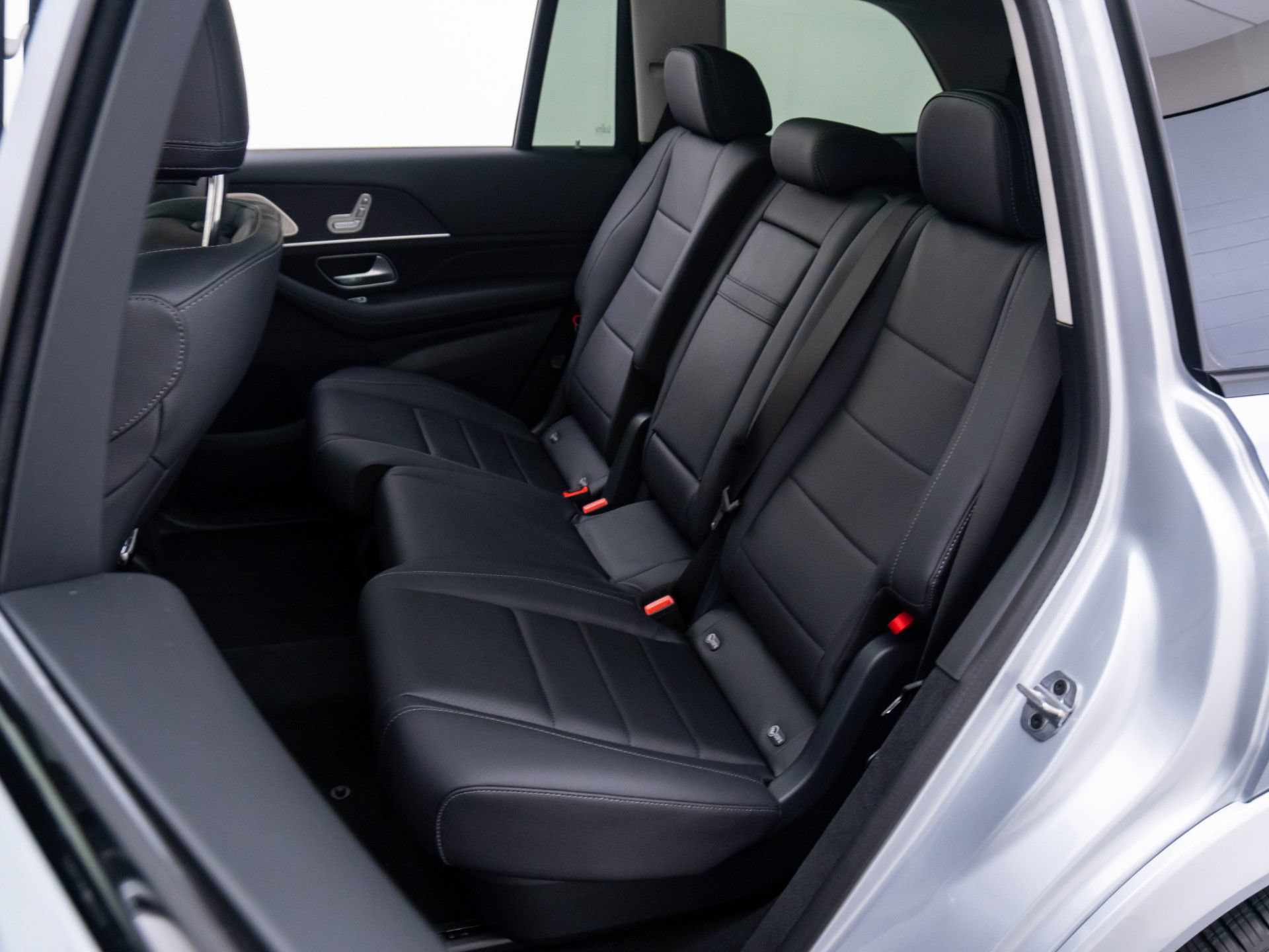 New 2026 Mercedes-Benz GLS 450 4MATIC image 19