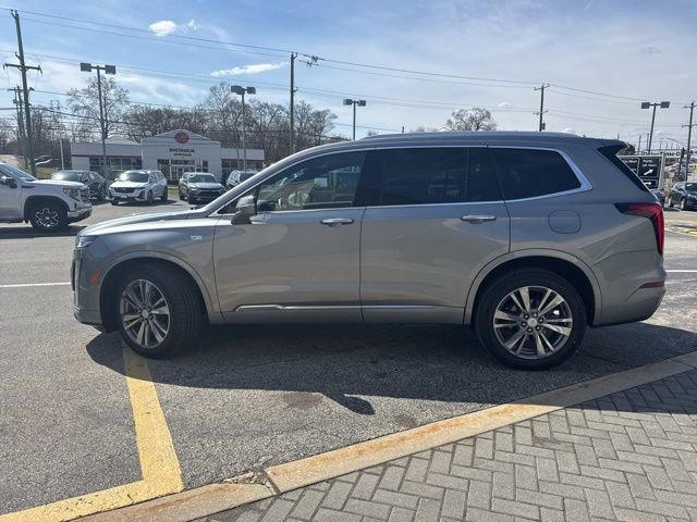 Used 2025 Cadillac XT6 Premium Luxury image 12