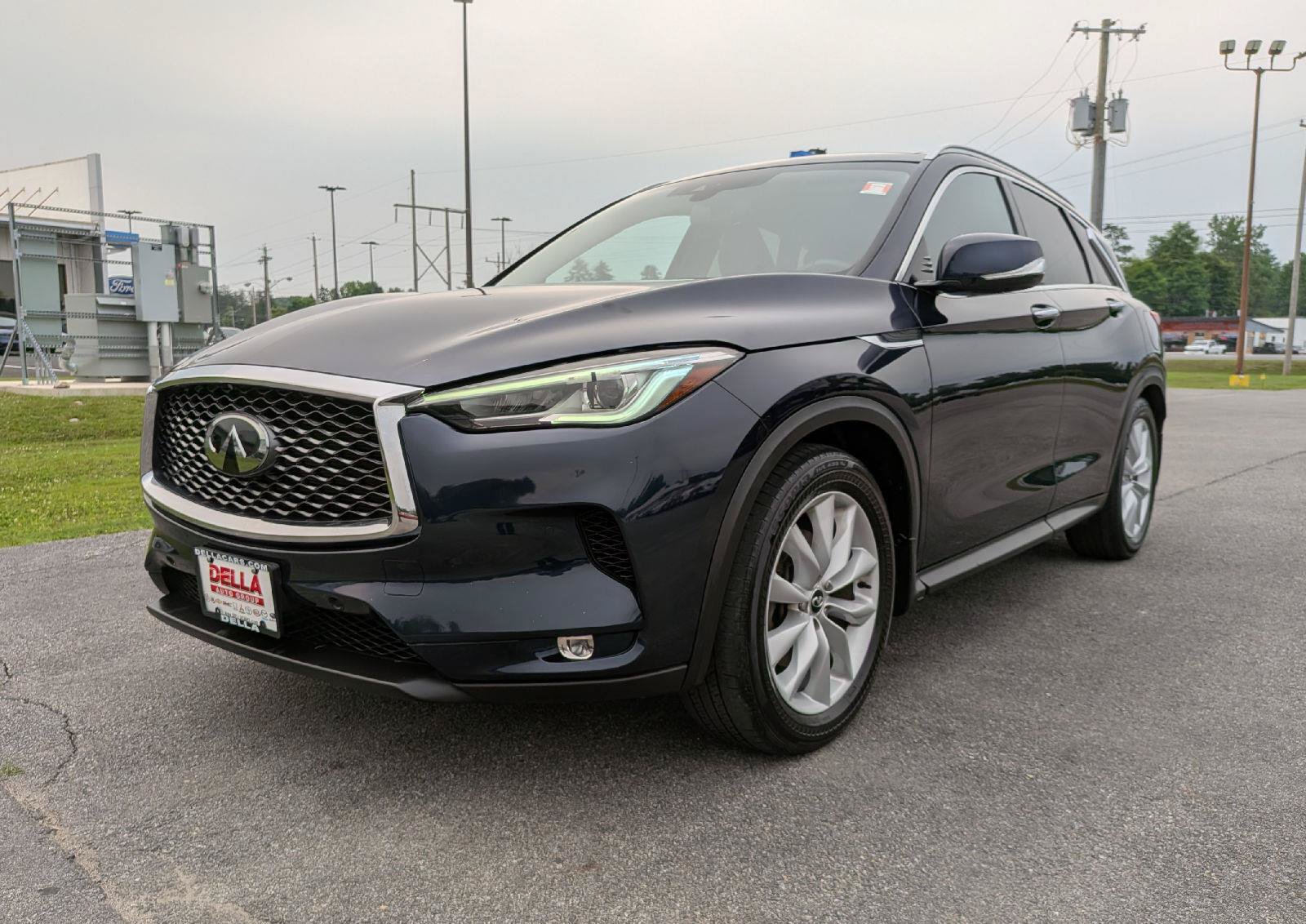 Used 2019 INFINITI QX50 Essential w/ Premium Heat Package AWD/4WD image 3