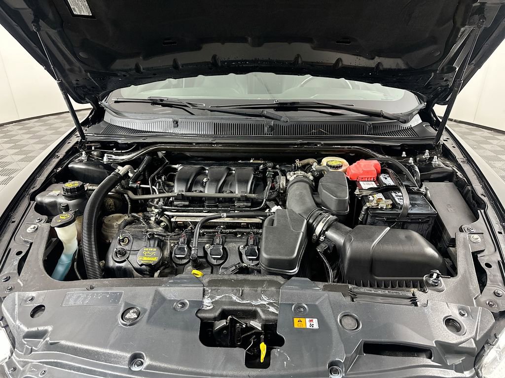Used 2013 Ford Taurus SEL image 26