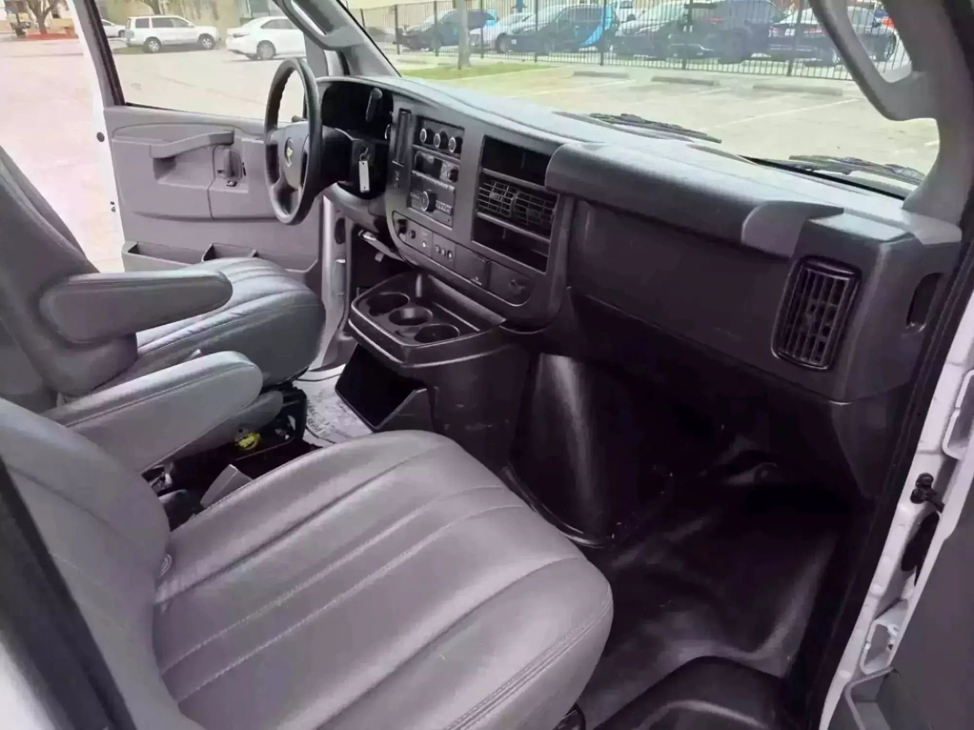 Used 2019 Chevrolet Express 2500 Extended w/ Driver Convenience Package image 12