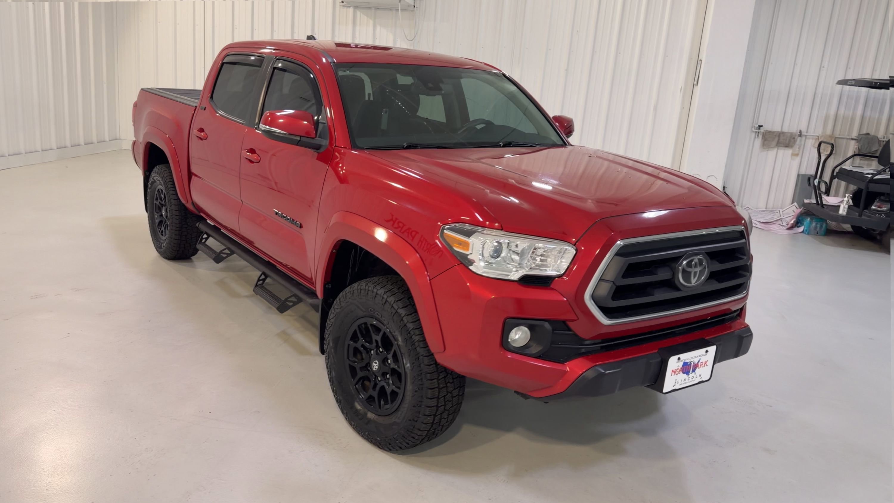 Used 2021 Toyota Tacoma SR5 w/ Technology Package AWD/4WD image 3