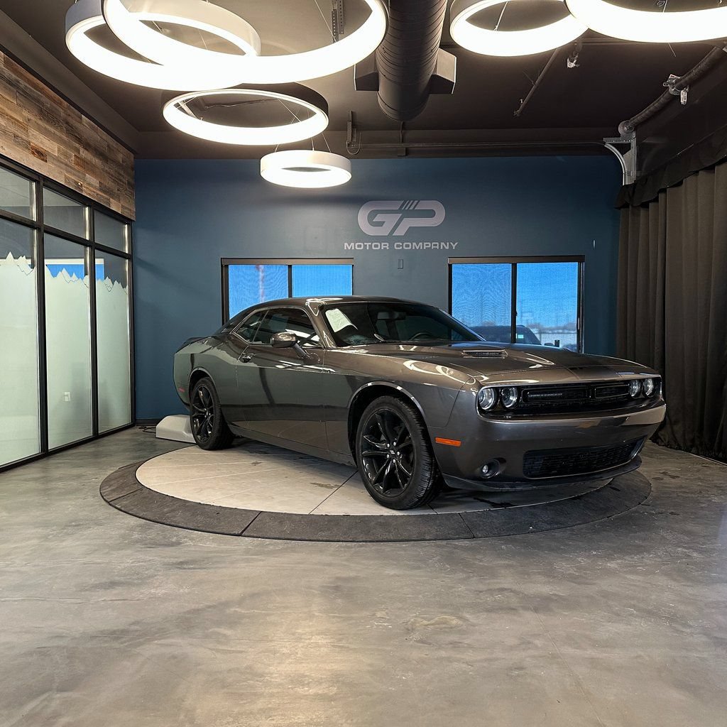 Used 2018 Dodge Challenger SXT w/ Blacktop Package RWD image 1
