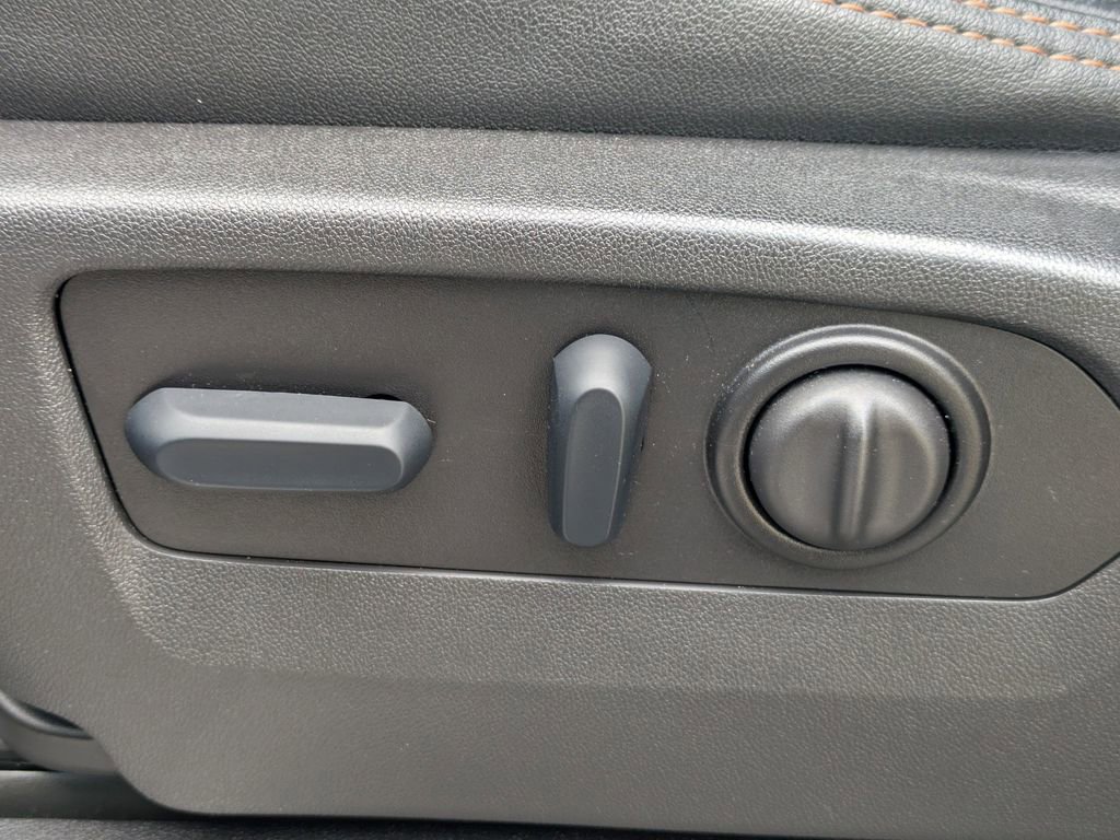 Used 2023 GMC Sierra 3500 AT4 w/ Gooseneck/5TH Wheel Package image 20