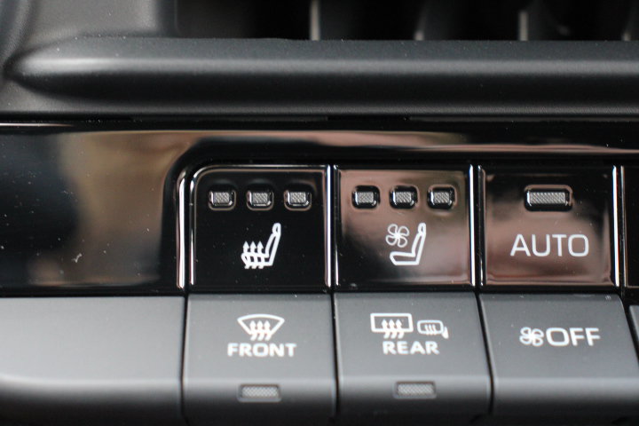Certified 2026 Toyota Crown Signia w/ Advanced Technology Package AWD/4WD image 34