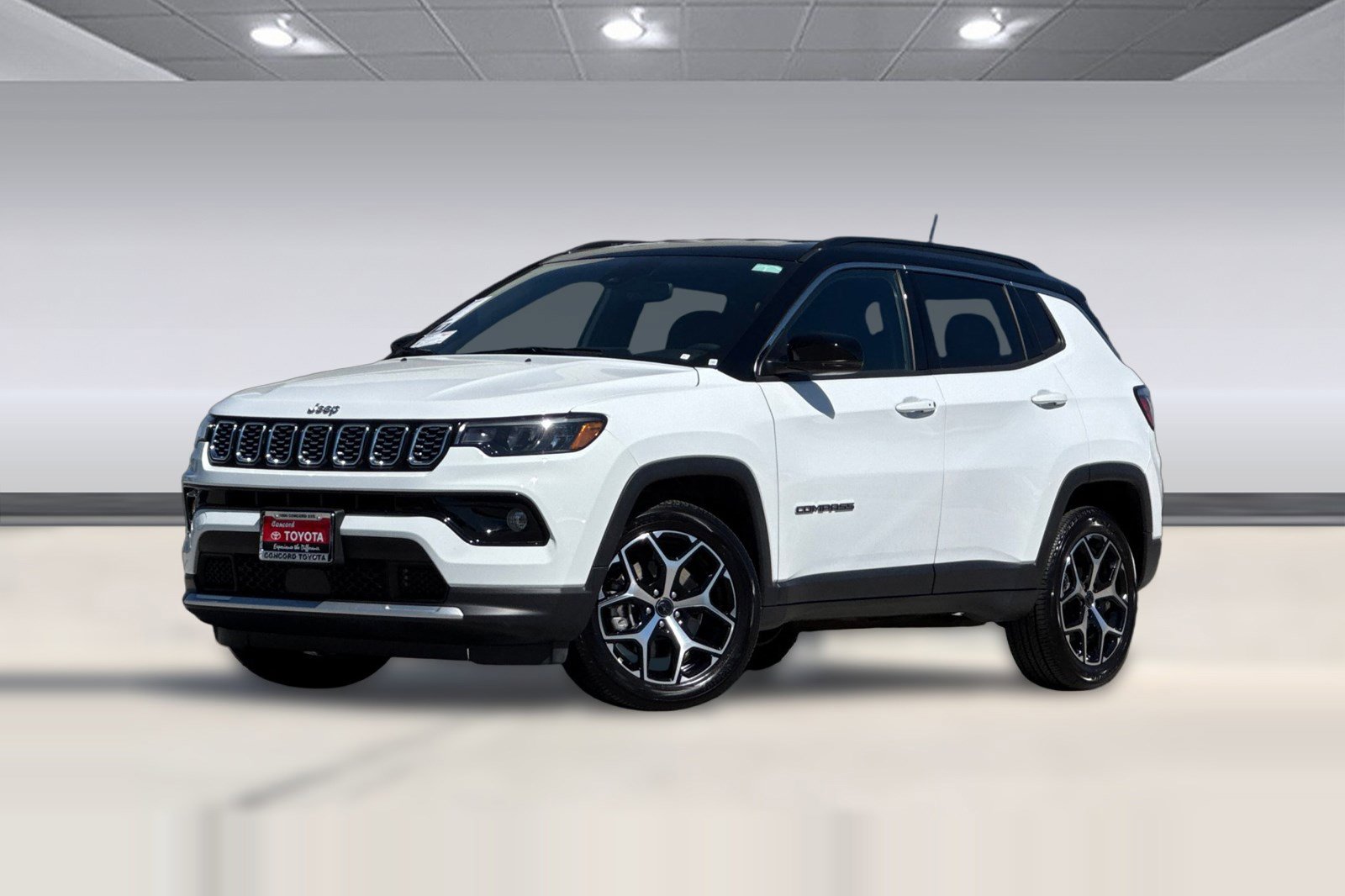 Used 2025 Jeep Compass Limited image 24