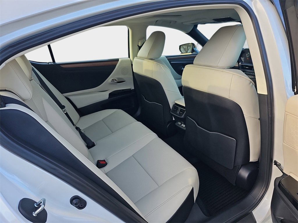 New 2025 Lexus ES 350 w/ Premium Package image 11