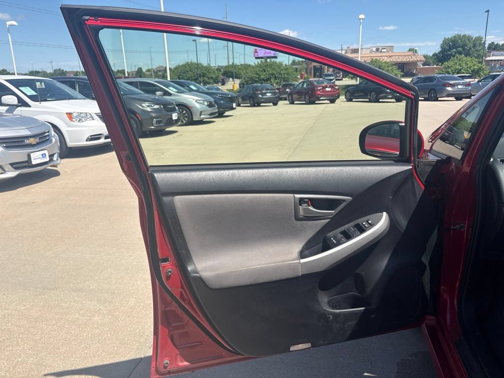 Used 2015 Toyota Prius Two FWD image 6