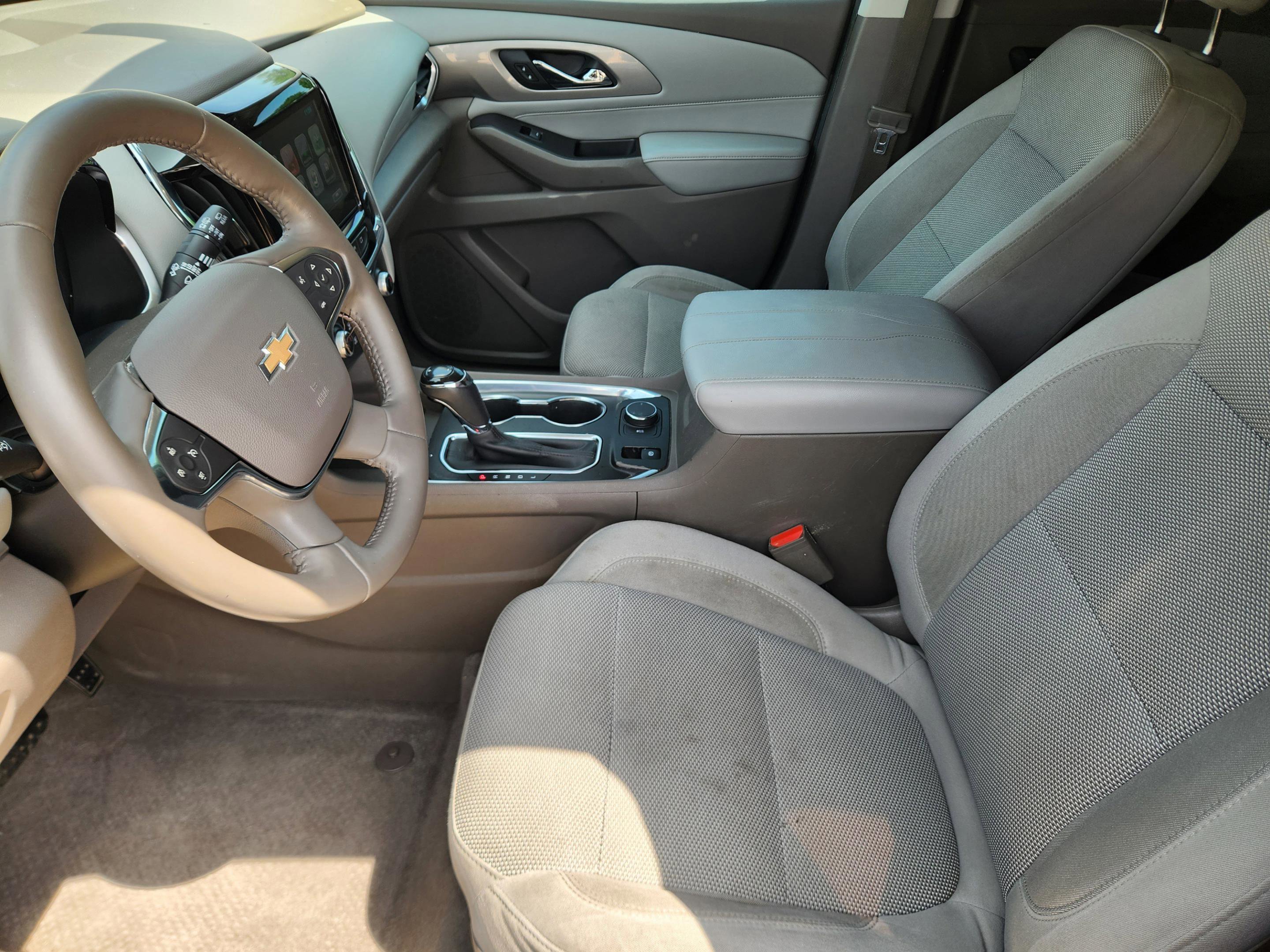 Used 2018 Chevrolet Traverse LT FWD image 6