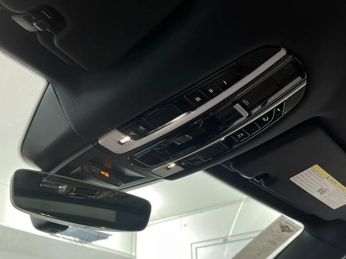 Used 2019 Porsche Cayenne AWD/4WD image 30