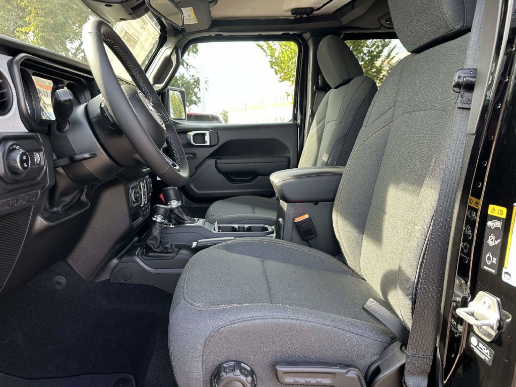 New 2027 Jeep Gladiator Sport AWD/4WD image 14
