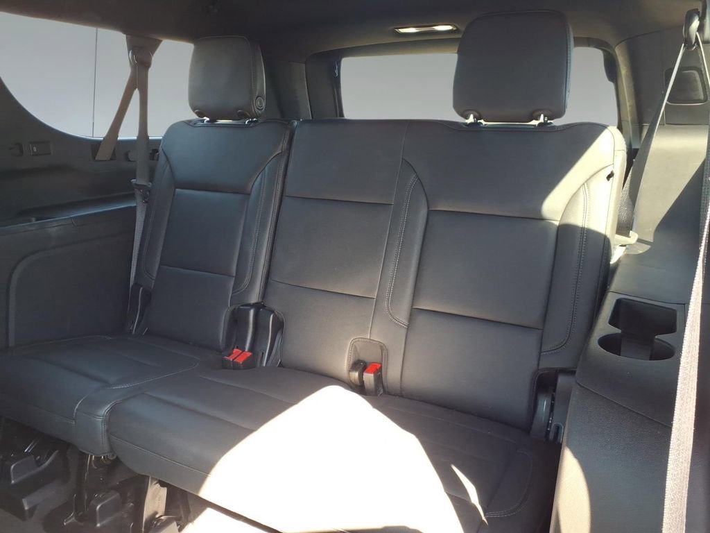 Used 2024 Chevrolet Suburban LT AWD/4WD image 28