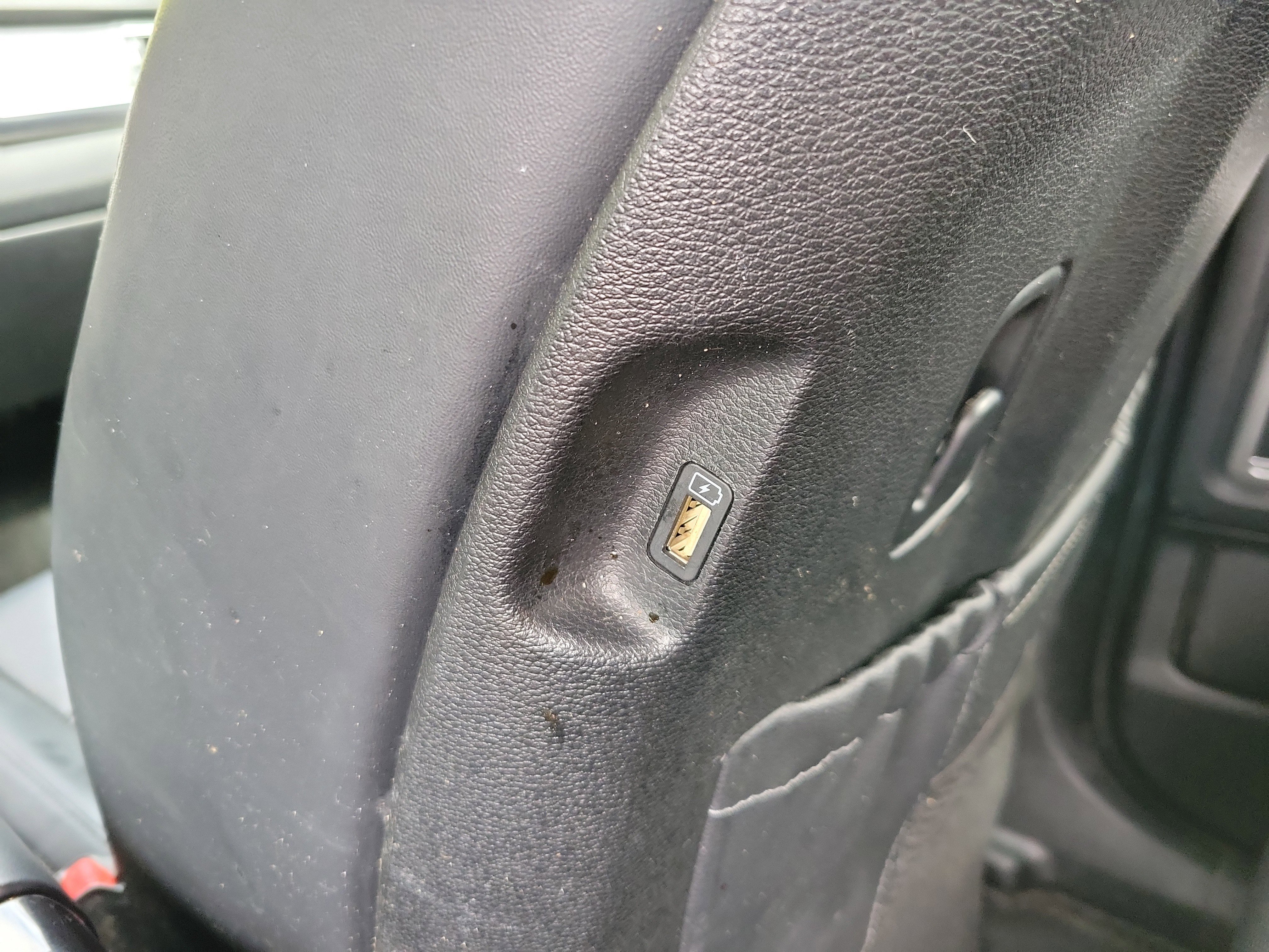 Used 2022 Kia Telluride S image 10