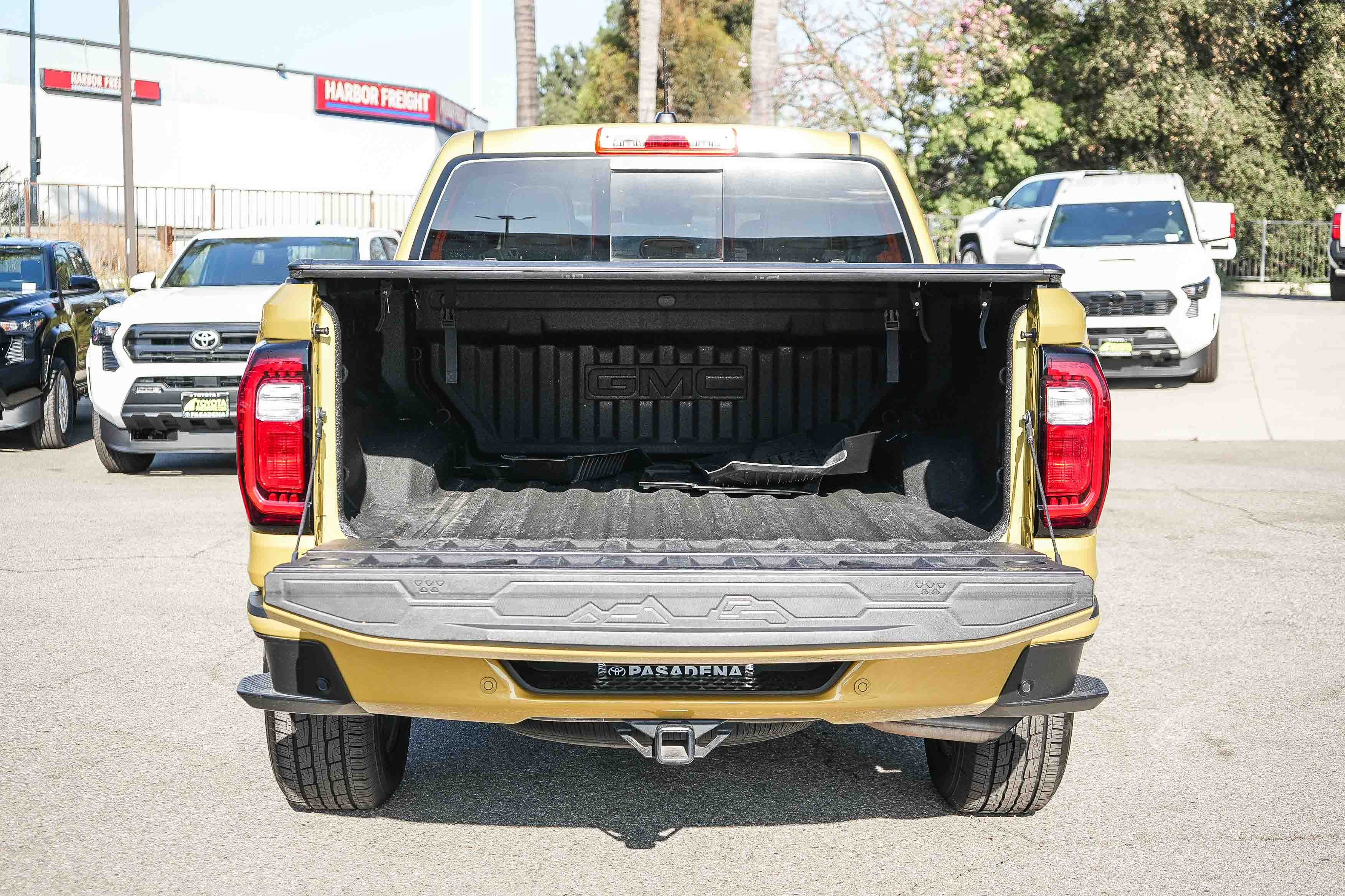 Used 2023 GMC Canyon AT4 w/ AT4 Premium Package AWD/4WD image 25