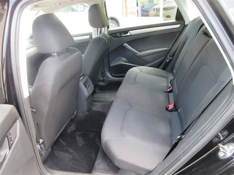 Used 2014 Volkswagen Passat 1.8T S FWD image 15