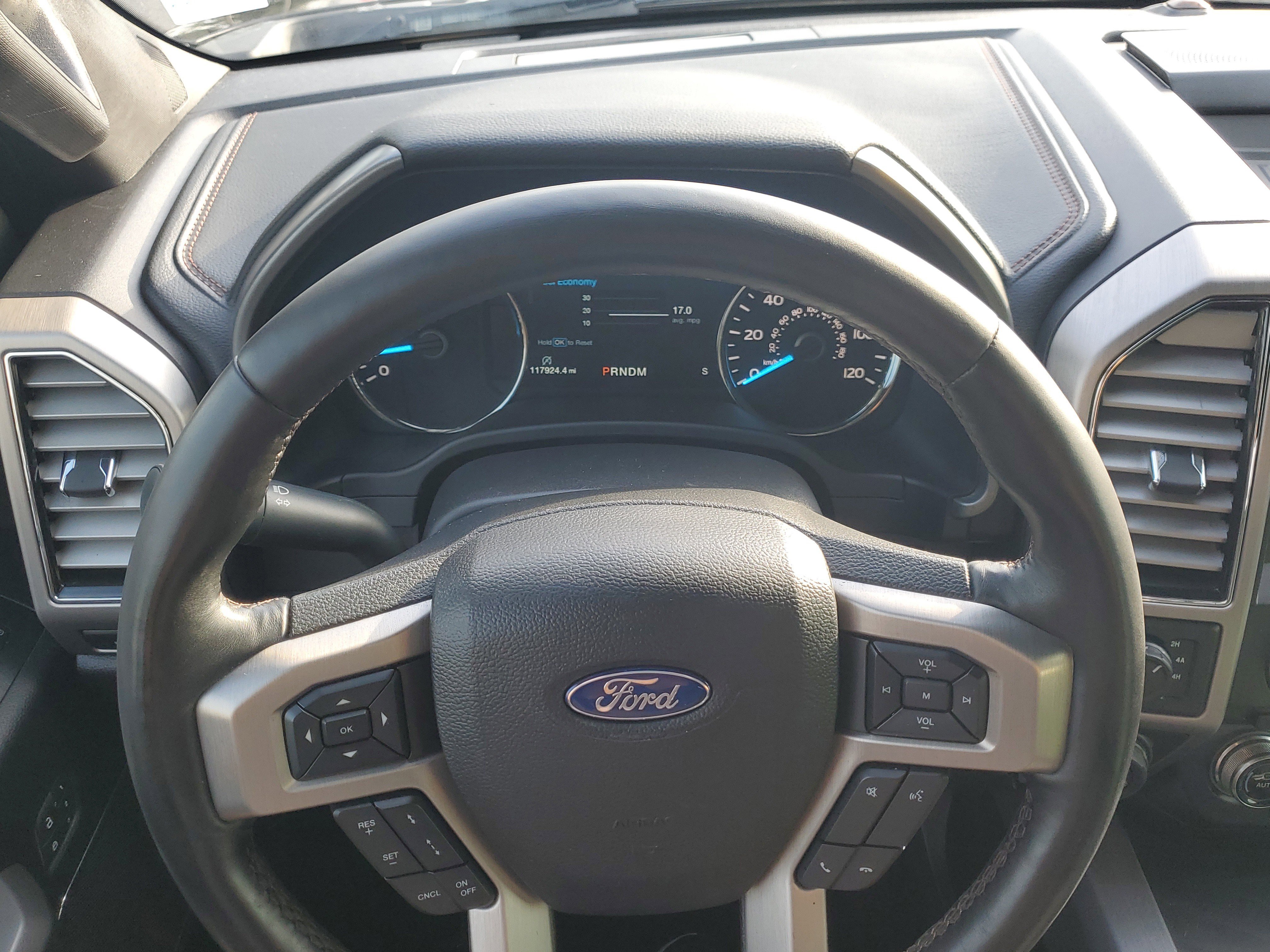 Used 2018 Ford F150 Platinum w/ Equipment Group 701A Luxury image 21