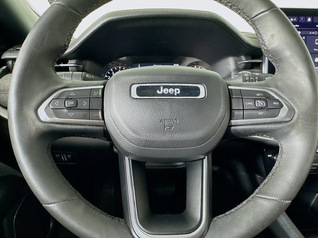 Used 2023 Jeep Compass Latitude w/ Convenience Group AWD/4WD image 41