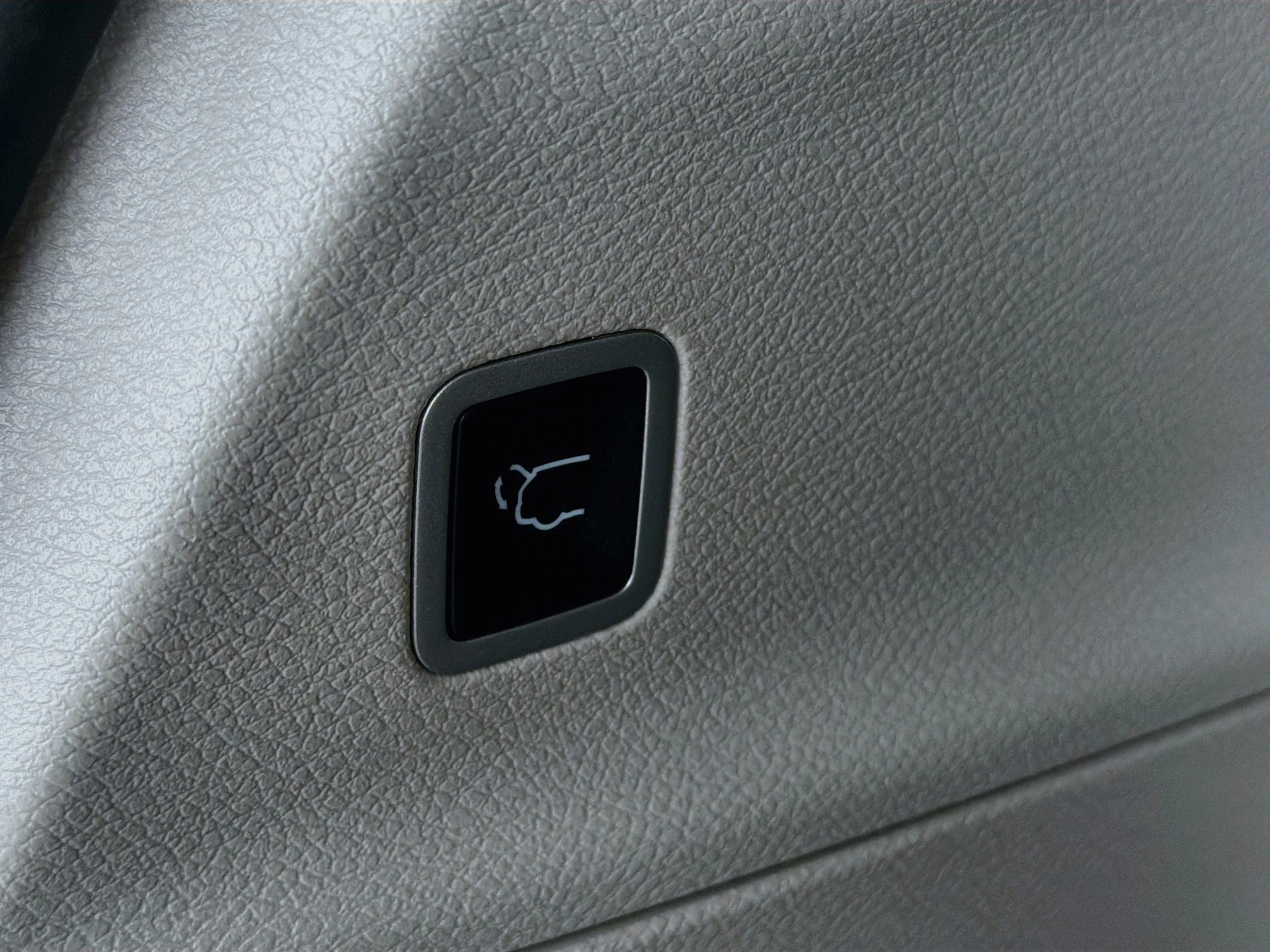 Used 2023 Chrysler Pacifica Touring-L FWD image 29