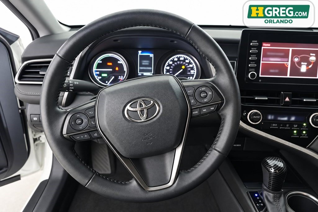 Used 2022 Toyota Camry SE FWD image 13