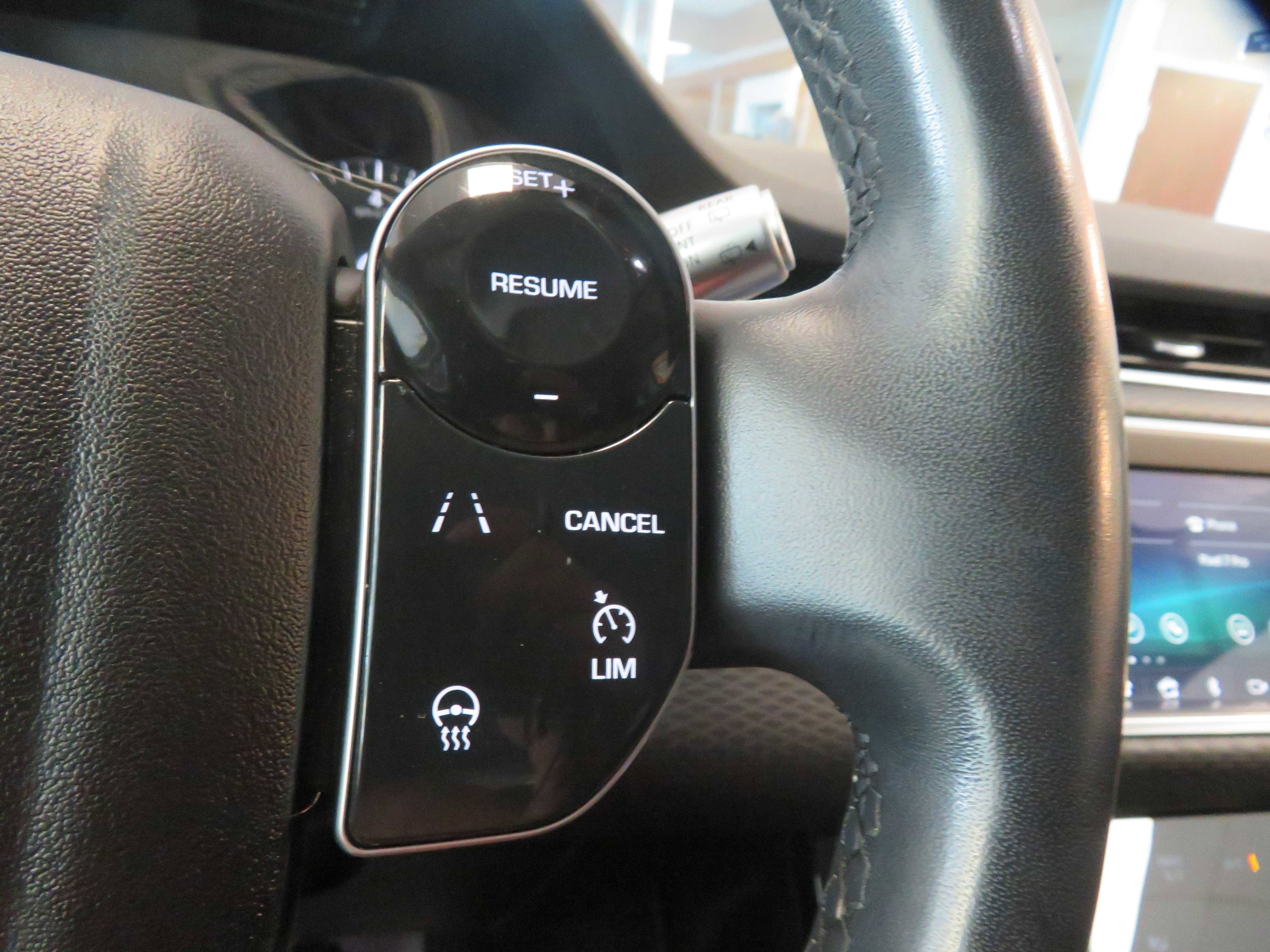 Used 2020 Land Rover Range Rover Evoque S image 34