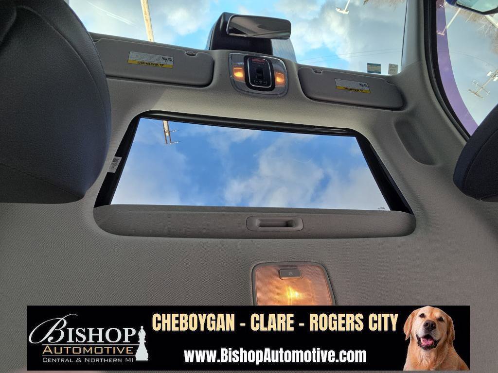 Used 2023 Hyundai Elantra Limited w/ Cargo Package image 9