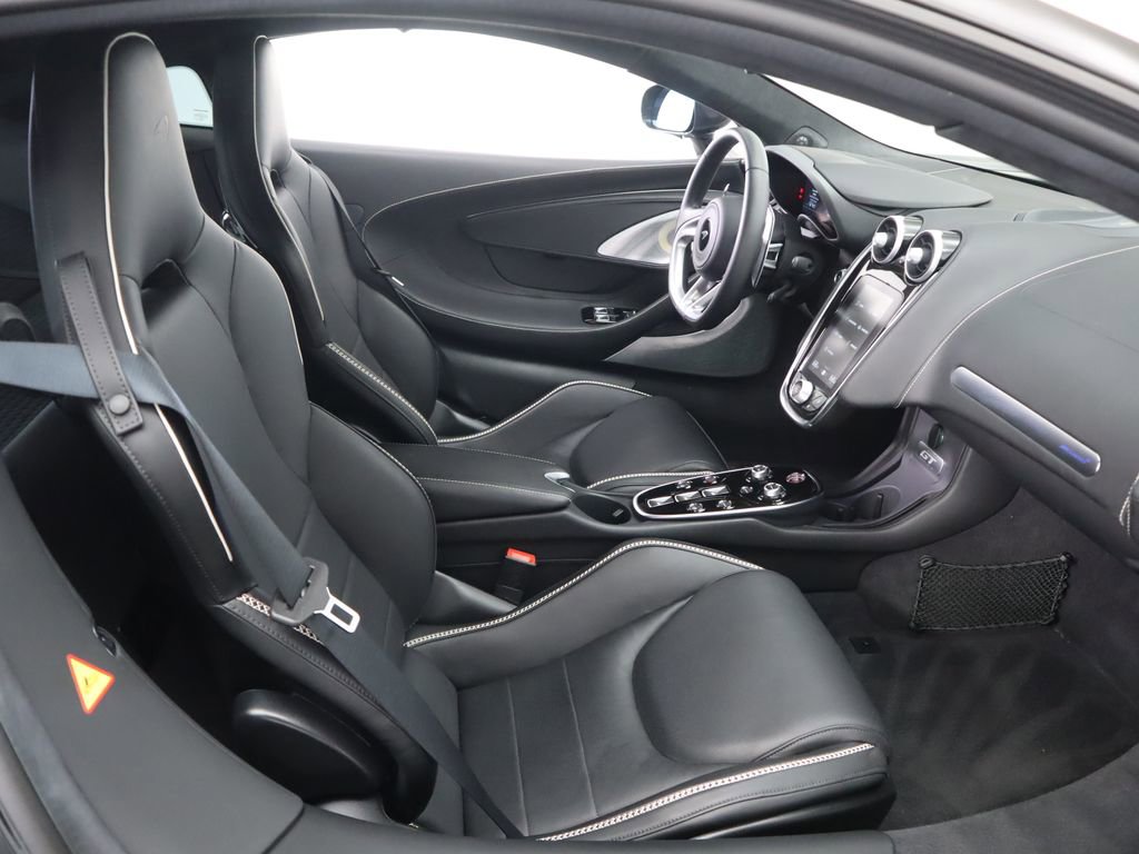 Used 2023 McLaren GT image 19
