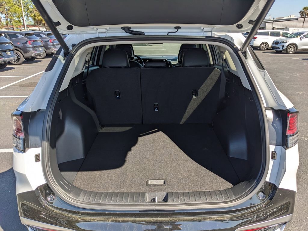 Certified 2025 Kia Sportage SX image 12