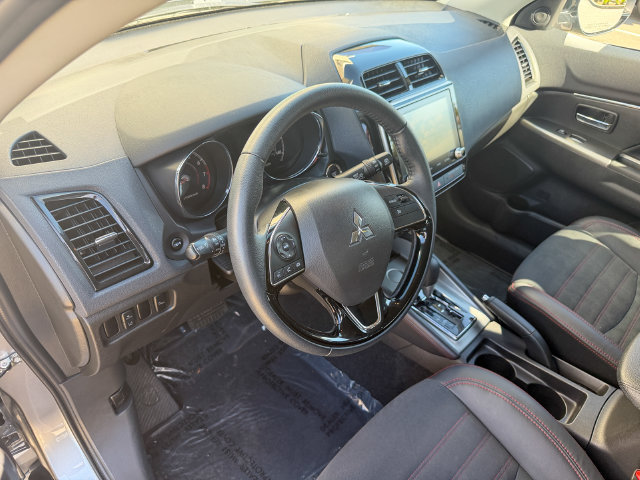 Used 2022 Mitsubishi Outlander Sport SE FWD image 11