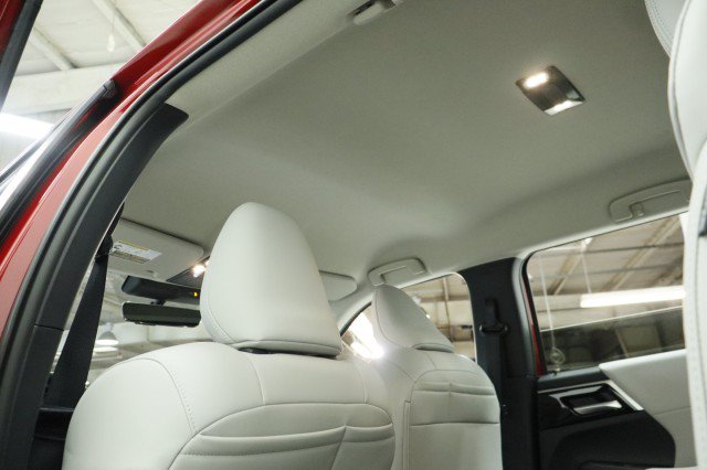 New 2026 Mitsubishi Outlander SE FWD image 21
